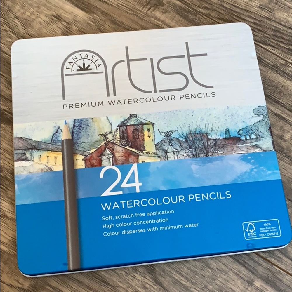 Watercolour pencils 🖤